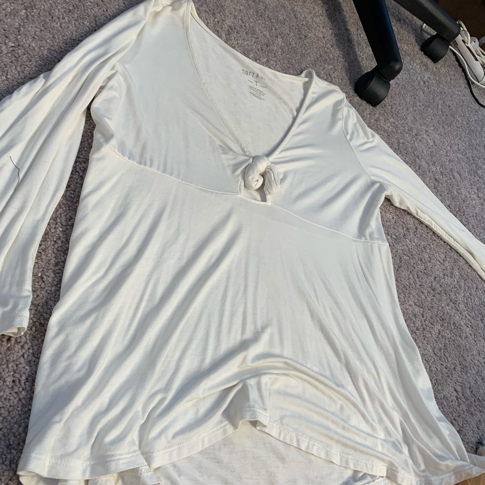 White long sleeve v neck with tie